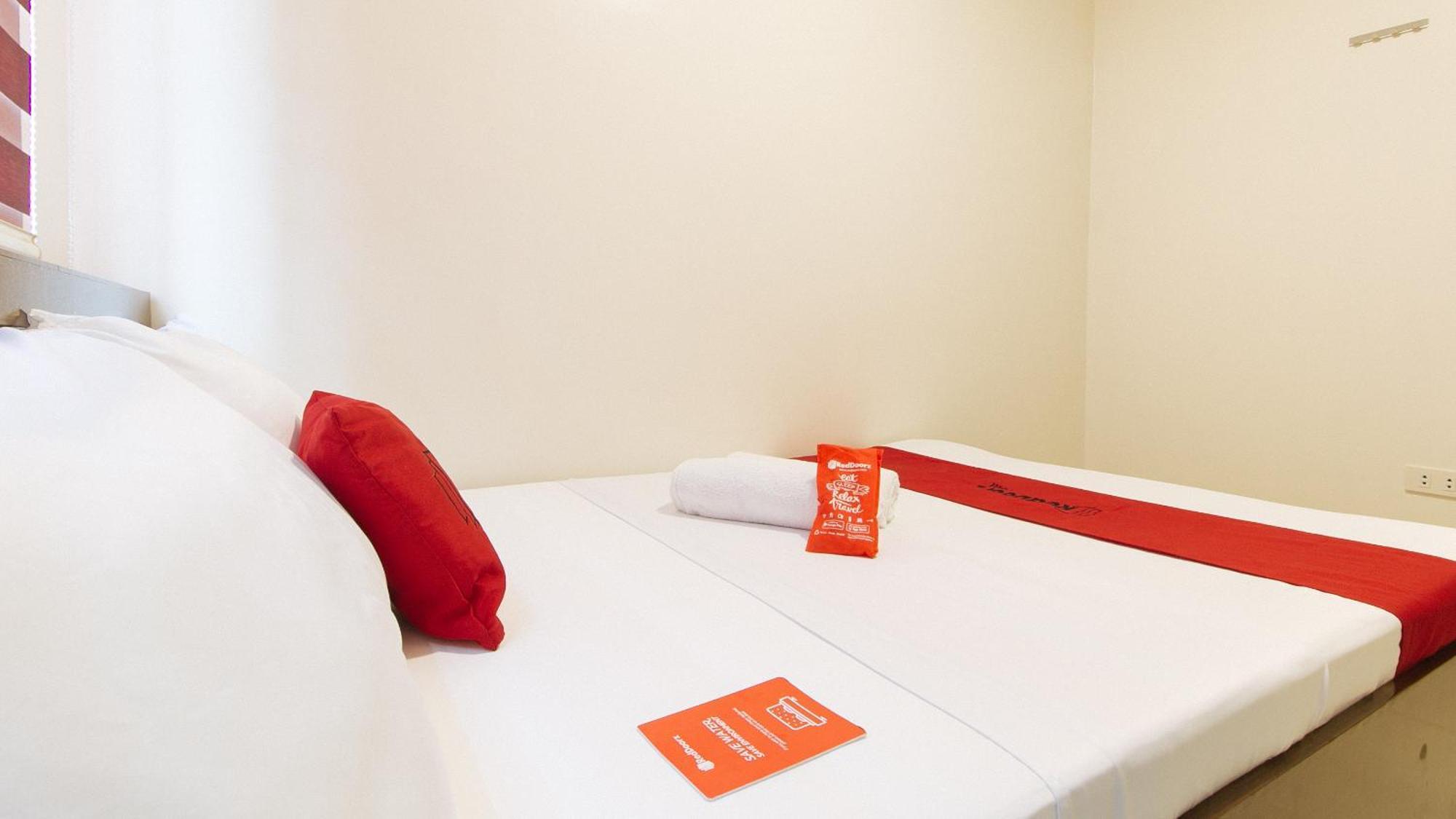 Reddoorz Near Fernwoods Garden Quezon City Bagian luar foto
