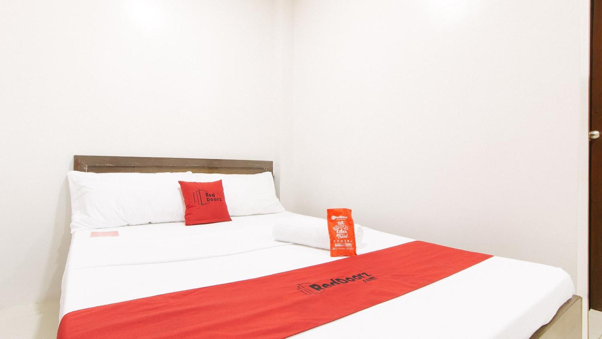 Reddoorz Near Fernwoods Garden Quezon City Bagian luar foto