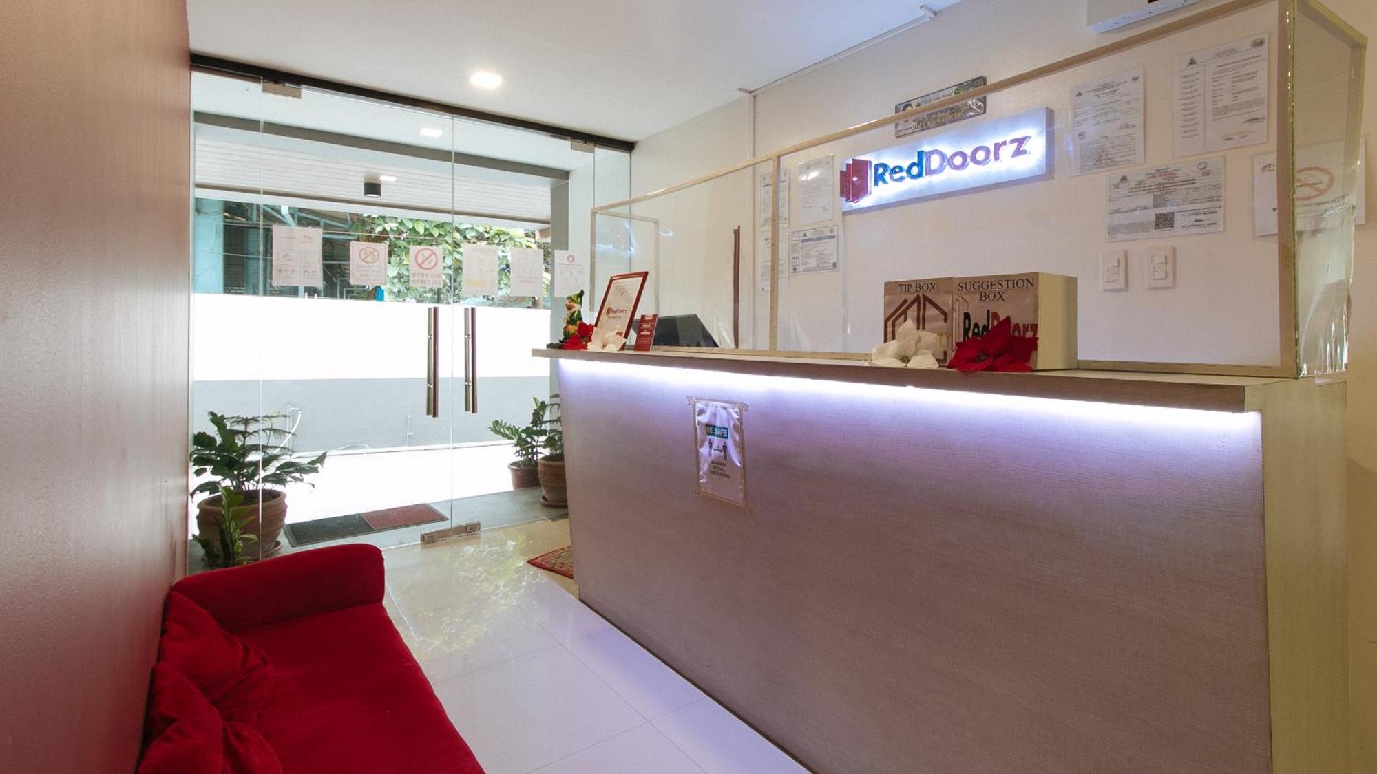 Reddoorz Near Fernwoods Garden Quezon City Bagian luar foto