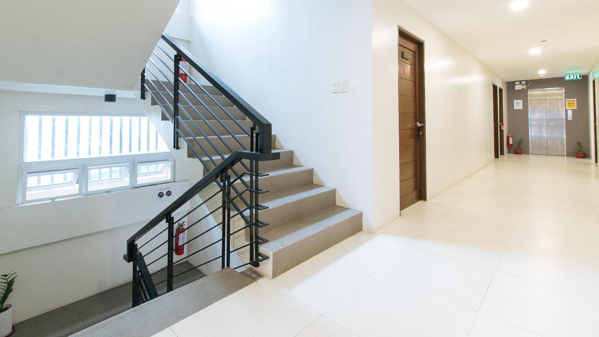 Reddoorz Near Fernwoods Garden Quezon City Bagian luar foto